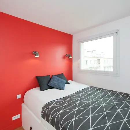 Apartamento Well-designed Flat With Balcony And View Over